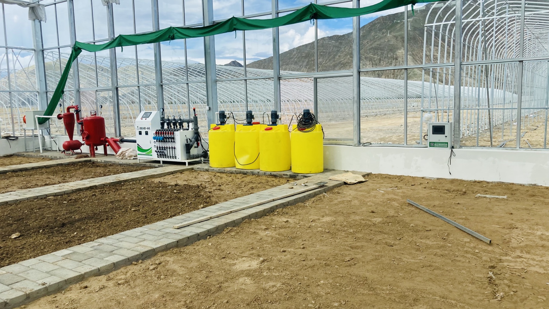 Tibet glass greenhouse seedling planting base project